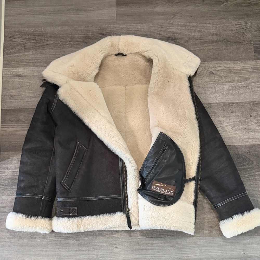 Overland Men’s Classic Sheepskin B-3 Bomber Jacket